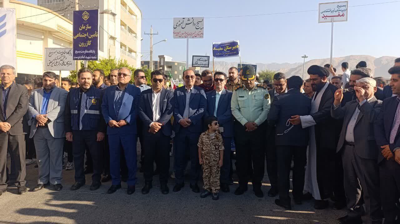 حماسه ملت، ایران را درنوردید/ پیام دانشآموزان به دشمنان؛ شعلهورتر از موشک هستیم + فیلم و عکس حماسه ملت، ایران را درنوردید/ پیام دانشآموزان به دشمنان؛ شعلهورتر از موشک هستیم + فیلم و عکس