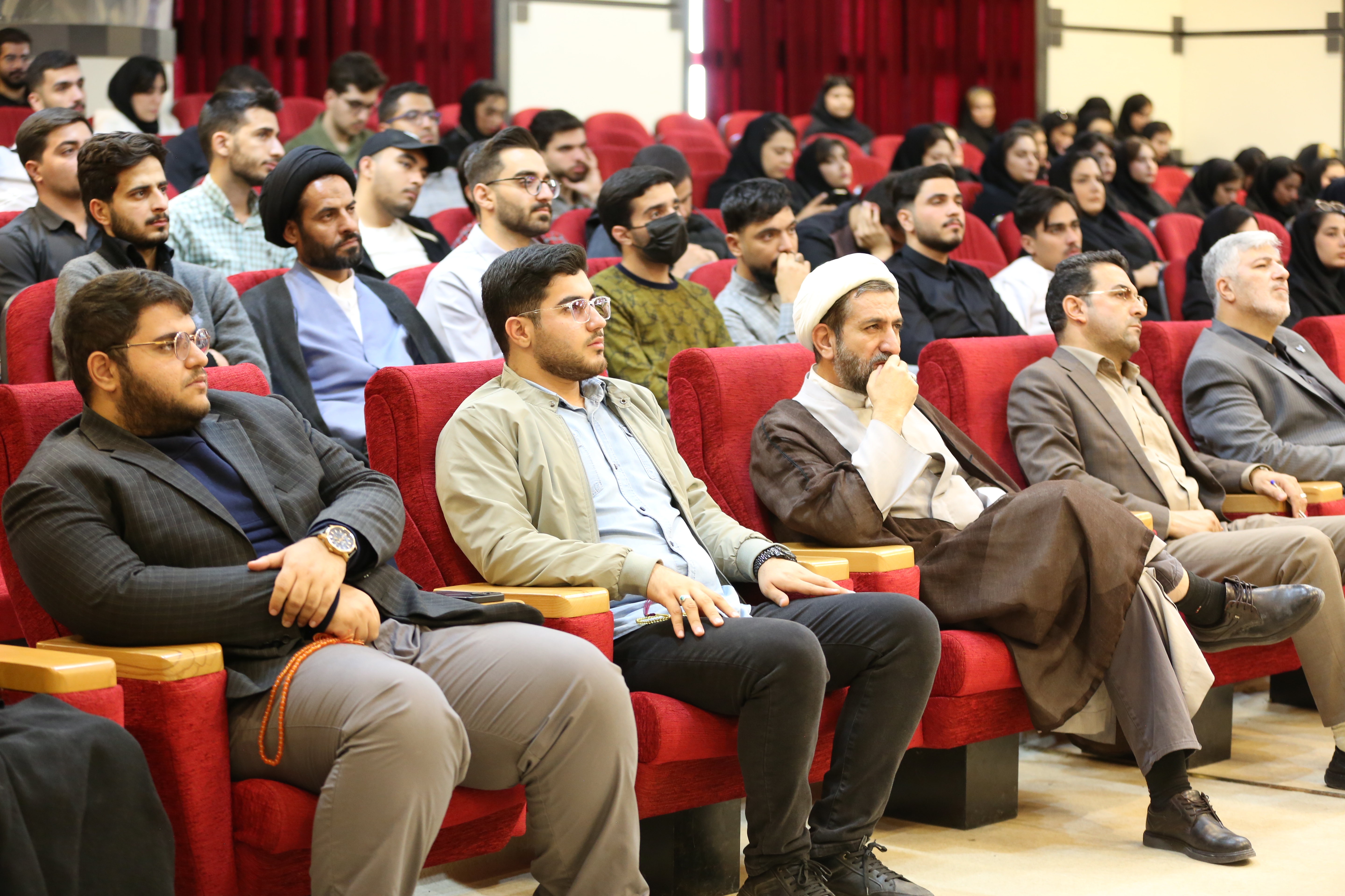 مهدویت؛ نقطه اتحاد شیعه و اهل سنت مهدویت؛ نقطه اتحاد شیعه و اهل سنت