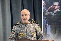 امیر سرتیپ ناصر آراسته: ملتی که توان دفاعی نداشته باشد، تسلیم بیگانگان می‌شود