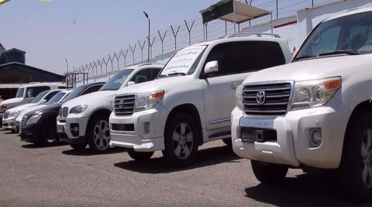 کشف ۱۵۶ دستگاه خودروی لوکس خارجی به ارزش ۸۸۵ میلیارد تومان