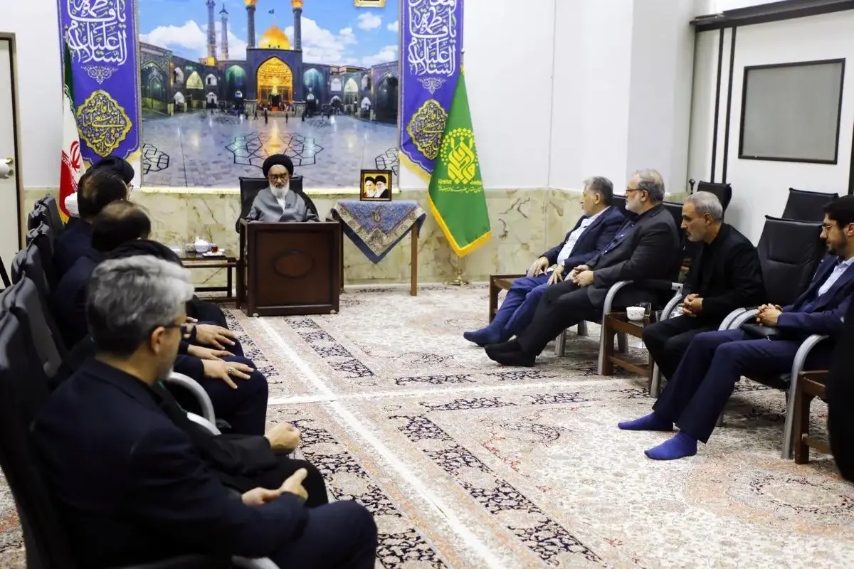 دکتر رنجبر با تولیت آستان مقدس حضرت فاطمه معصومه (س) دیدار کرد