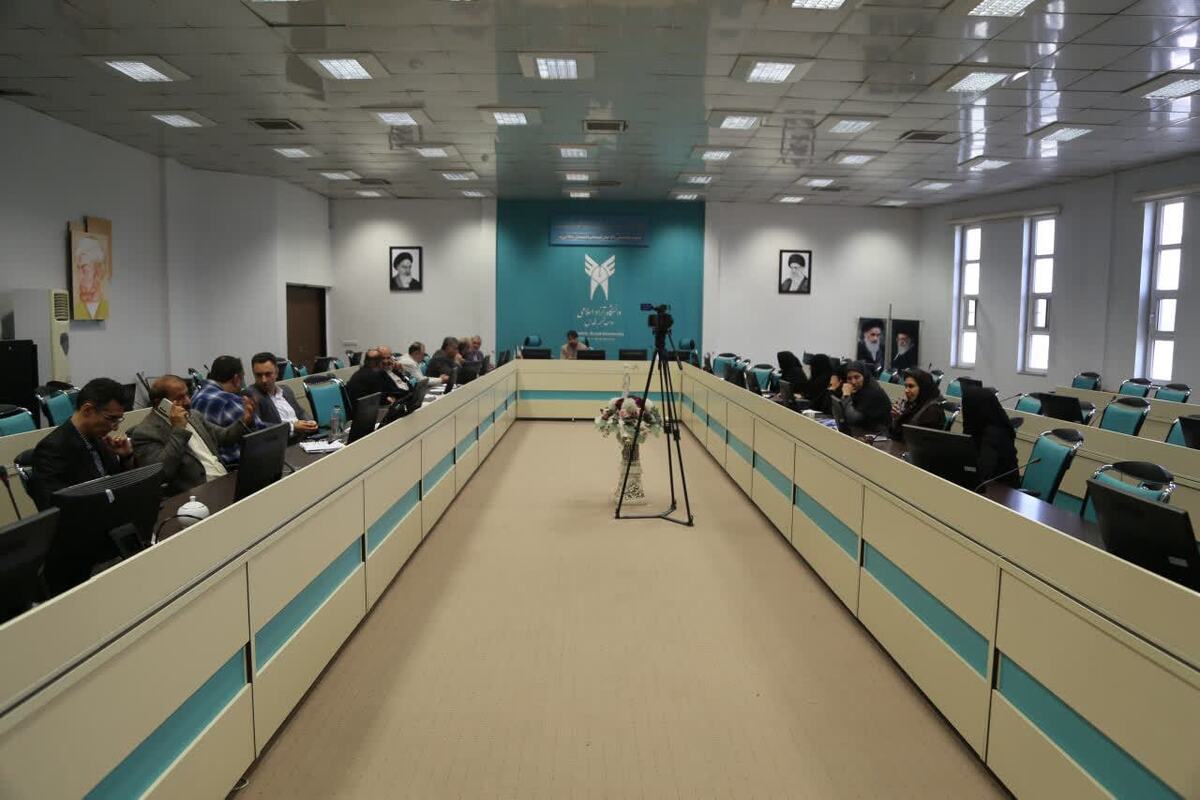 تأکید بر نقش دانشگاه‌ها در تربیت نیروهای آگاه و مؤثر در عرصه فناوری‌های نوین