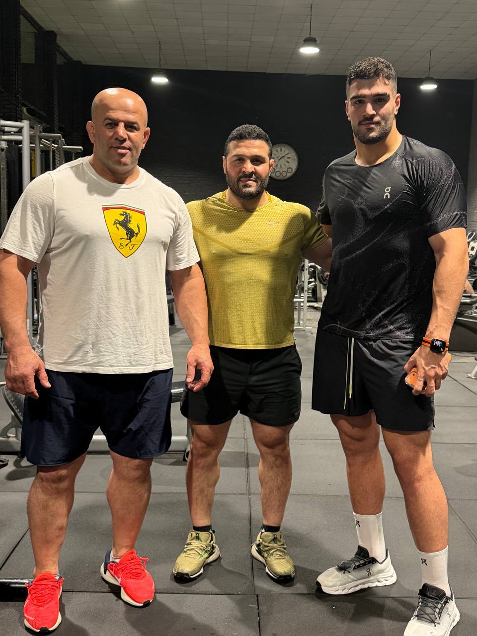 عکسی جالب از کودکی معصومی در کنار یکی از قهرمانان کشتی جهان؛ از پسر فردین بودن تا امیررضا معصومی شدن!+عکس عکسی جالب از کودکی معصومی در کنار یکی از قهرمانان کشتی جهان؛ از پسر فردین بودن تا امیررضا معصومی شدن!+عکس