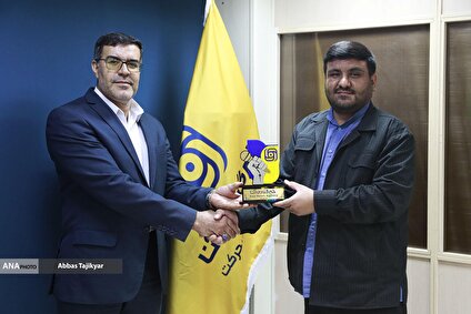 بازدید رئیس دانشگاه آزاد استان چهارمحال و بختیاری و معاون امور مدارس سما از خبرگزاری آنا