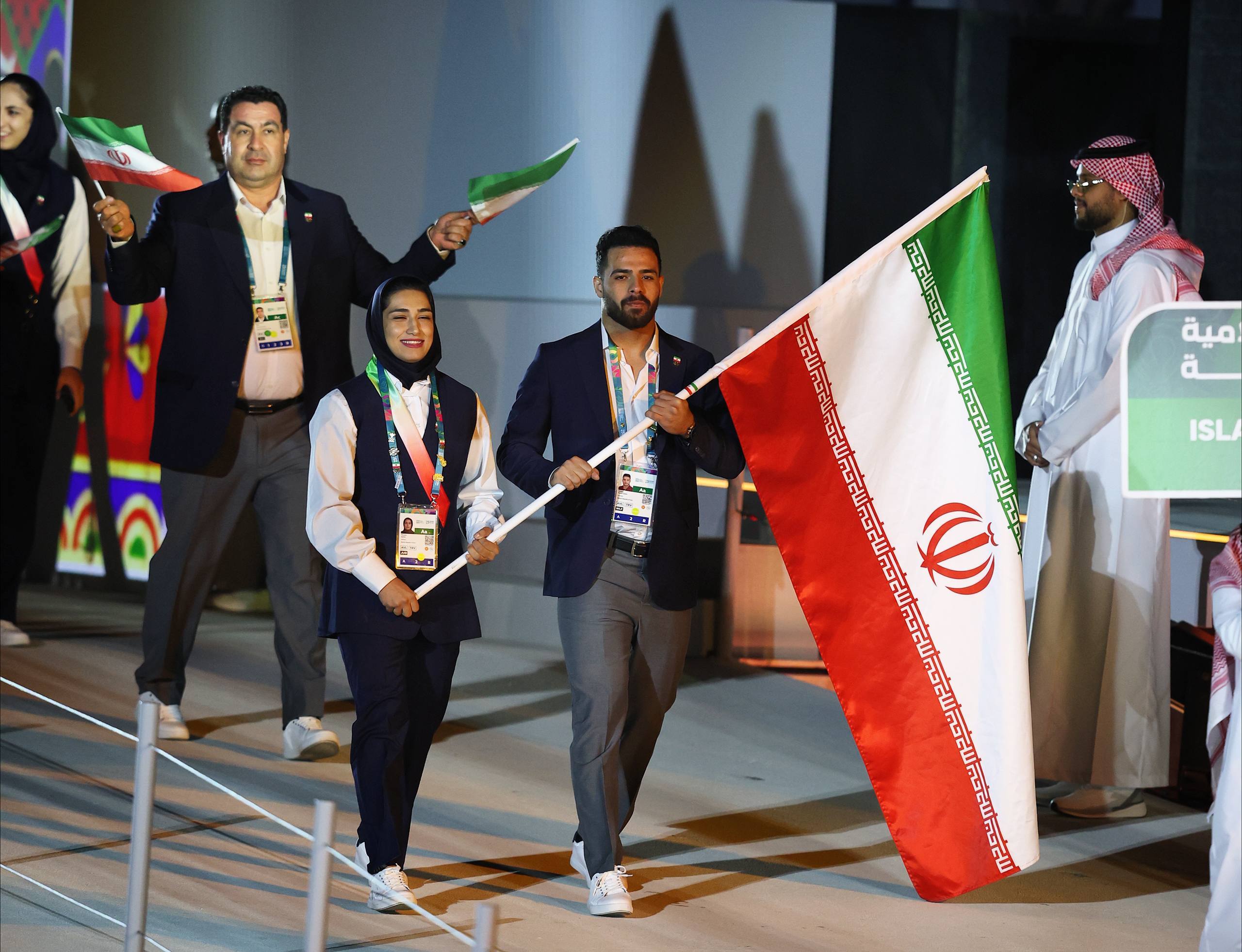 آغاز رسمی بازی های کشورهای اسلامی/ دنیامالی کاروان سفیران اقتدار را ایستاده تشویق کرد