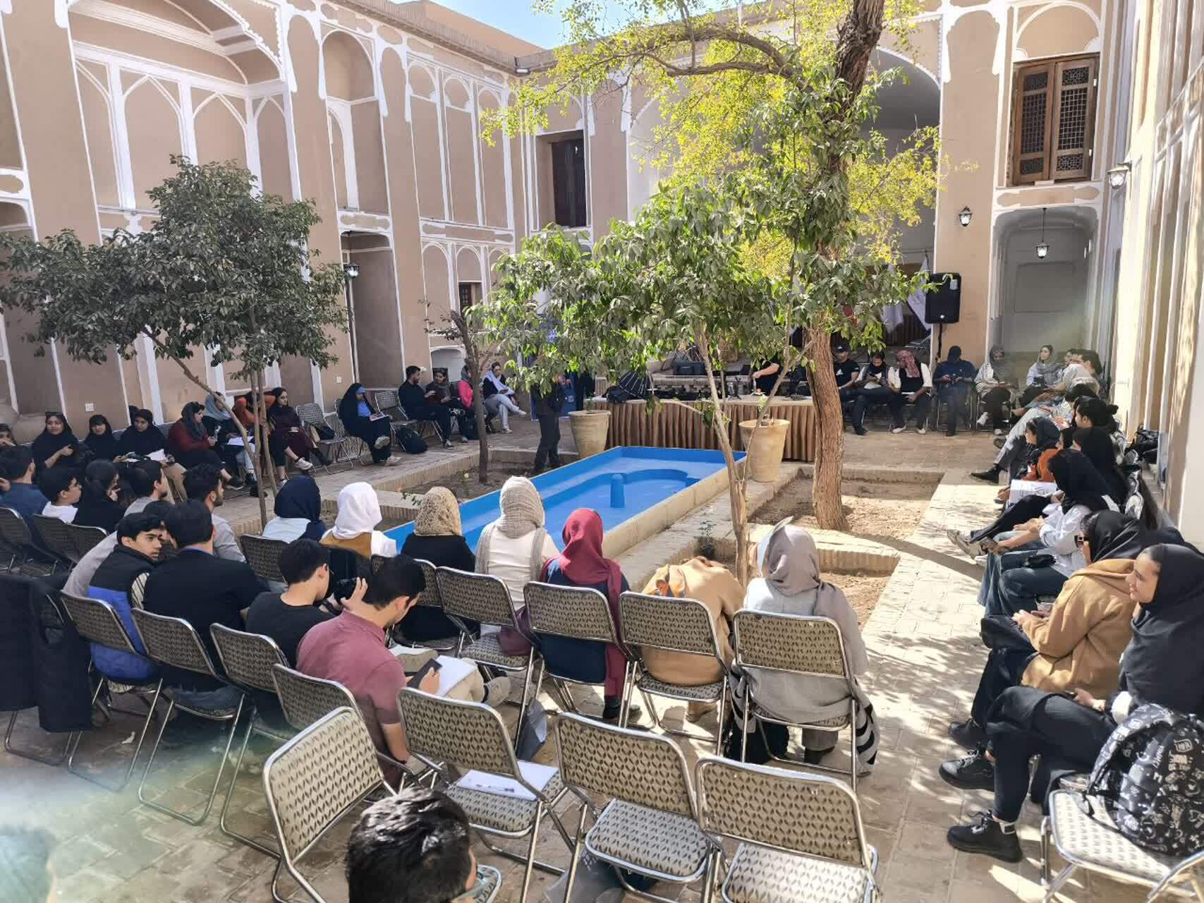 استقبال گسترده فعالان گردشگری از دوره آموزشی فیلمبرداری با محور معرفی ظرفیتهای ایران استقبال گسترده فعالان گردشگری از دوره آموزشی فیلمبرداری با محور معرفی ظرفیتهای ایران