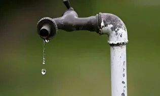 بحران آب در پایتخت شدت گرفت؛ قطعی بی‌اطلاع آب در مناطق مختلف تهران