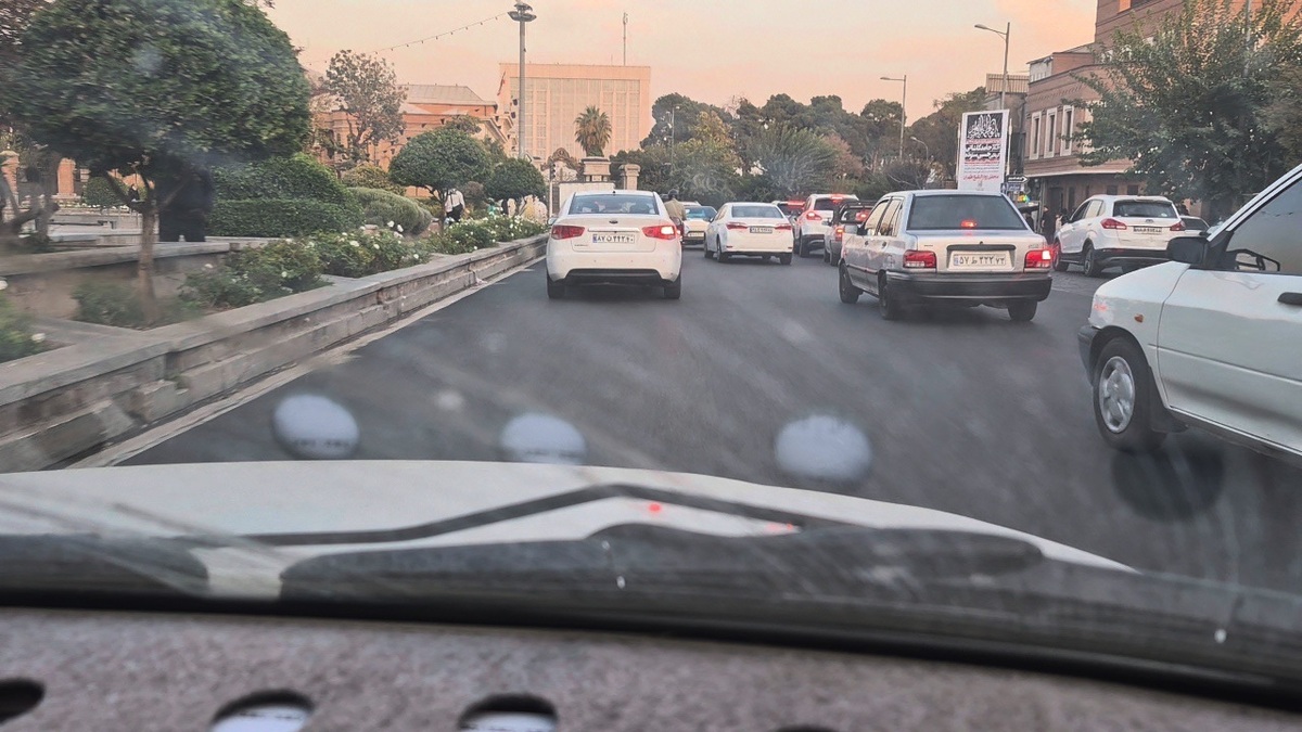 آسفالت جایگزین سنگفرش ناهموار میدان بهارستان شد