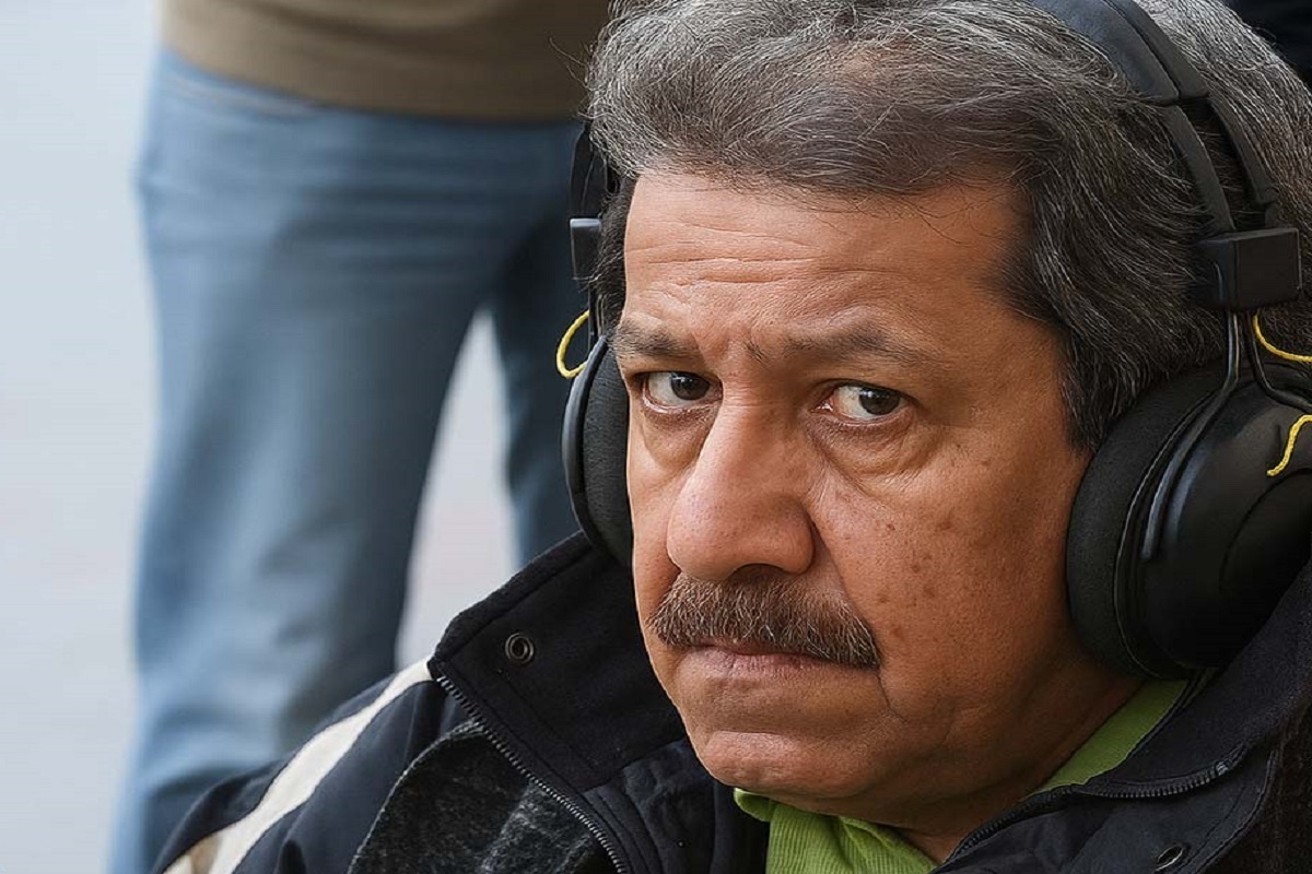 گلایه فرشید نوابی از مهران احمدی در تشییع غریبانه مسعود رشیدی/ آقای سوپراستار چرا نیامدی؟! +فیلم گلایه فرشید نوابی از مهران احمدی در تشییع غریبانه مسعود رشیدی/ آقای سوپراستار چرا نیامدی؟! +فیلم