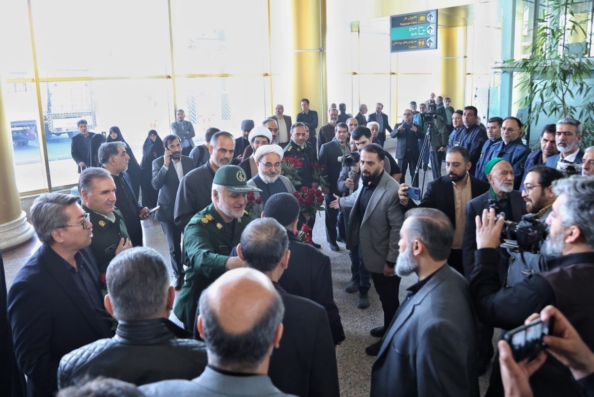 پیرغلامان حسینی وارد مشهد شدند   افتتاح «گذر پیرغلامان» در شارستان شهید شوشتری