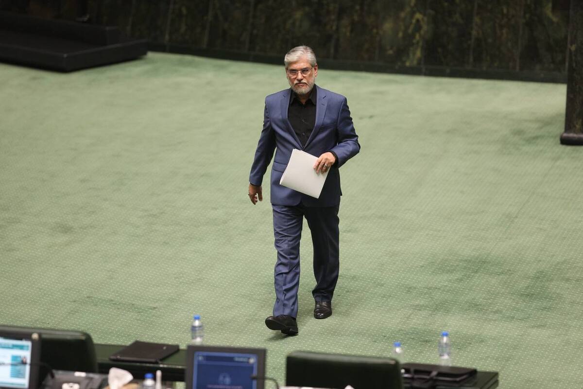 وزیر علوم: فروش شرکت‌های مستقر در پارک‌های علم و فناوری به ۲۶۹ همت رسید