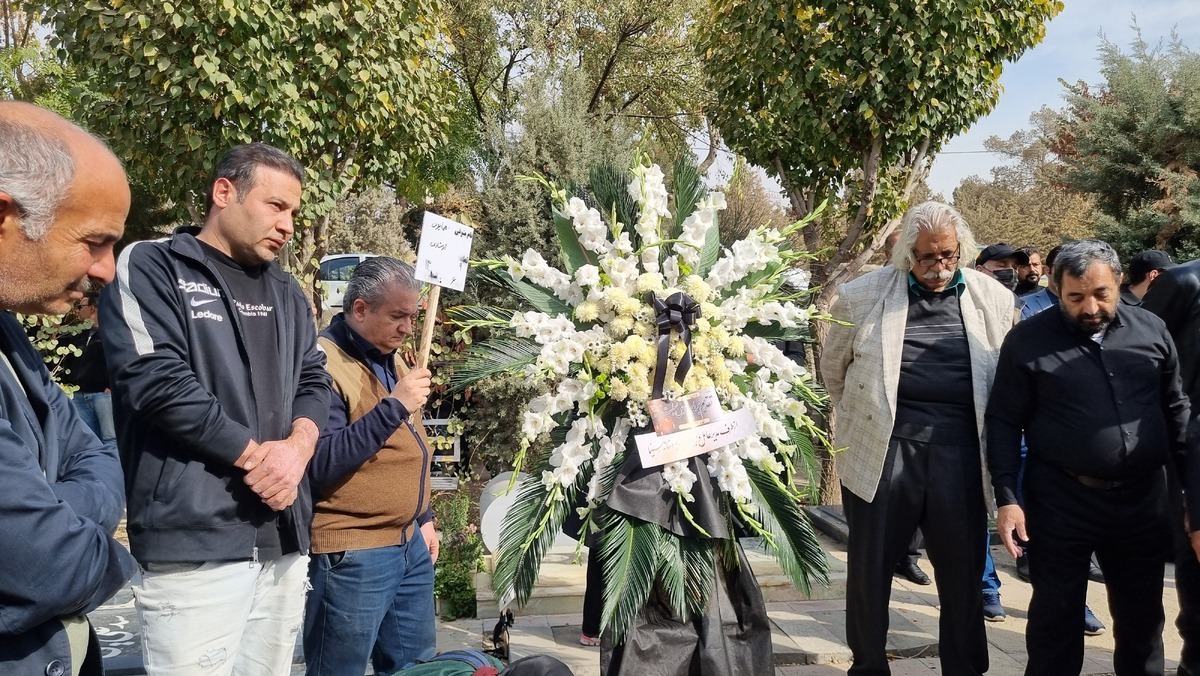 پیکر همایون ارشادی به خاک سپرده شد  غیبت عجیب مدیران سینمایی در تشییع بازیگر بین‌المللی سینمای ایران