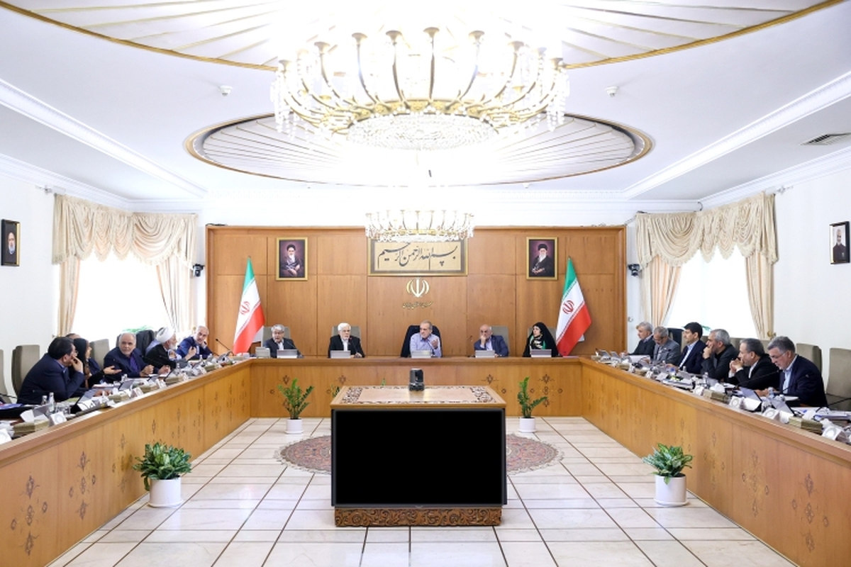 گزارش وزرای کار، ورزش، صنعت، راه و ارشاد به رئیس‌جمهور  تشریح طرح تسویه هوشمند به منظور حل مشکل سرمایه در گردشِ بخش تولید