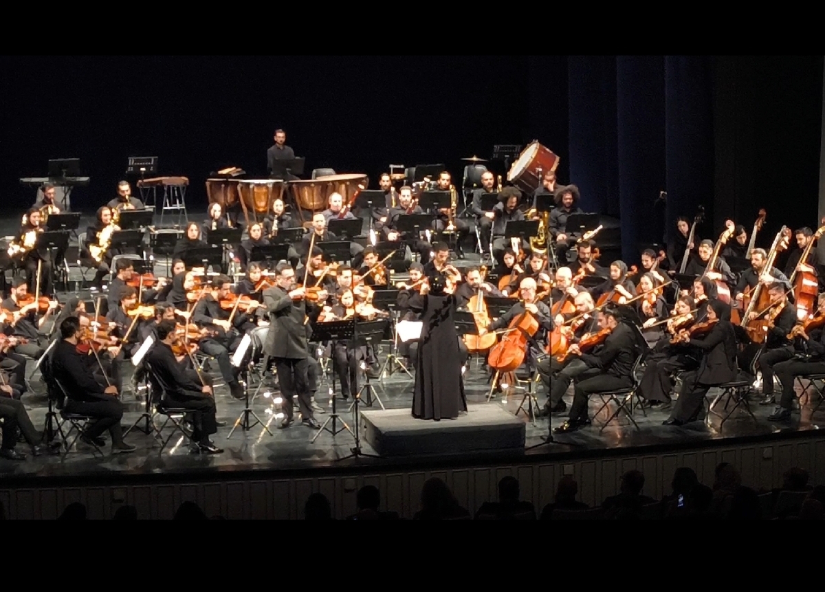 روایتِ یک رهبر زن از موسیقی معاصر ایران  پانیذ فریوسفی: رهبر ارکستر باید راویِ اثر آهنگساز باشد+فیلم