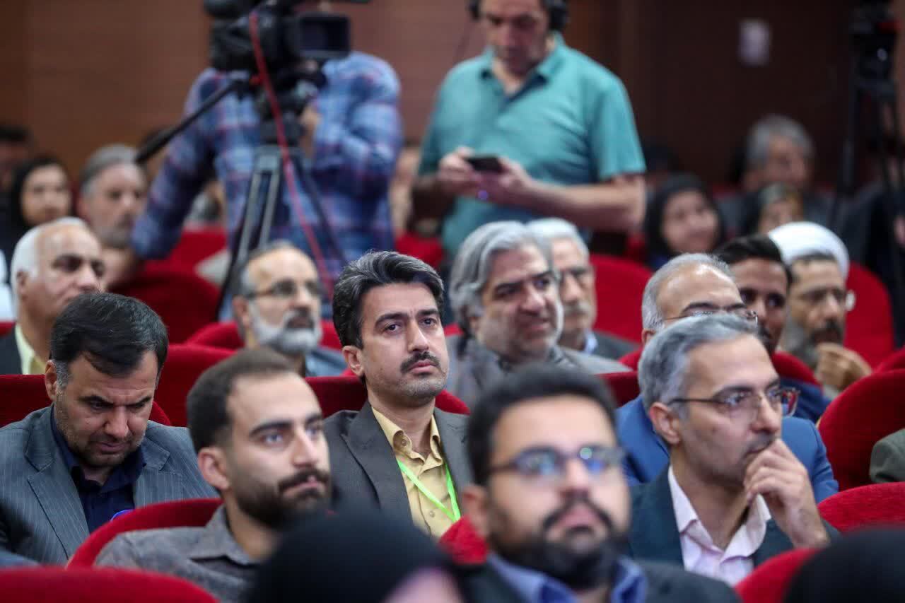 محصول ۱۲ سال تلاش استادان؛ ۲۵ جلد کتاب با رویکرد الهی در دانشگاه آزاد یزد تدوین شد محصول ۱۲ سال تلاش استادان؛ ۲۵ جلد کتاب با رویکرد الهی در دانشگاه آزاد یزد تدوین شد