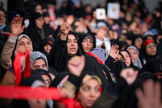 چرا هویت ما در میانه میدان نبرد فرهنگی غرب است؟ / تهاجم فرهنگی از حجاب آغاز میشود و به فروپاشی هویتی ختم خواهد شد/ عقبنشینی از ارزشها مساوی با فروپاشی فرهنگی است/ دشمن با جذابیت، ایمان را هدف گرفته است/ بیحجابی پروژهای سازمانیافته برای شکستن مقاومت فرهنگی است/ جنگ نرم غرب از چادر زنان ایرانی آغاز شد چرا هویت ما در میانه میدان نبرد فرهنگی غرب است؟ / تهاجم فرهنگی از حجاب آغاز میشود و به فروپاشی هویتی ختم خواهد شد/ عقبنشینی از ارزشها مساوی با فروپاشی فرهنگی است/ دشمن با جذابیت، ایمان را هدف گرفته است/ بیحجابی پروژهای سازمانیافته برای شکستن مقاومت فرهنگی است/ جنگ نرم غرب از چادر زنان ایرانی آغاز شد