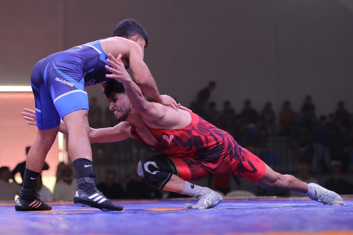 دور برگشت لیگ برتر کشتی فرنگی در گروه A  صعود استقلال، شکست علیرضا نجاتی و روزِ خوب قهرمان نوجوانان جهان