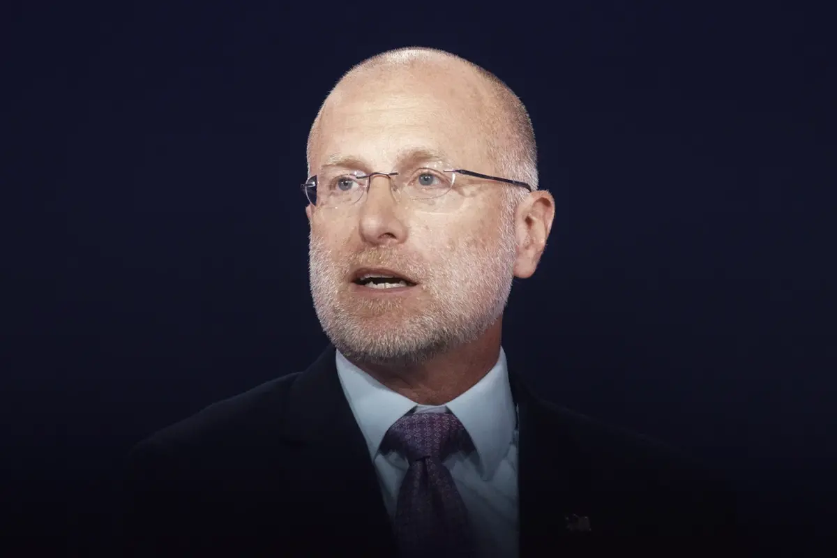 رؤسای پیشین کمیسیون ارتباطات فدرال خواستار لغو سیاست «تحریف خبری» ترامپ شدند