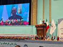 زبان-فارسی-برای-ایران-فقط-یک-زبان-نیست-اصلی‌ترین-بخش-روح-ایران-است