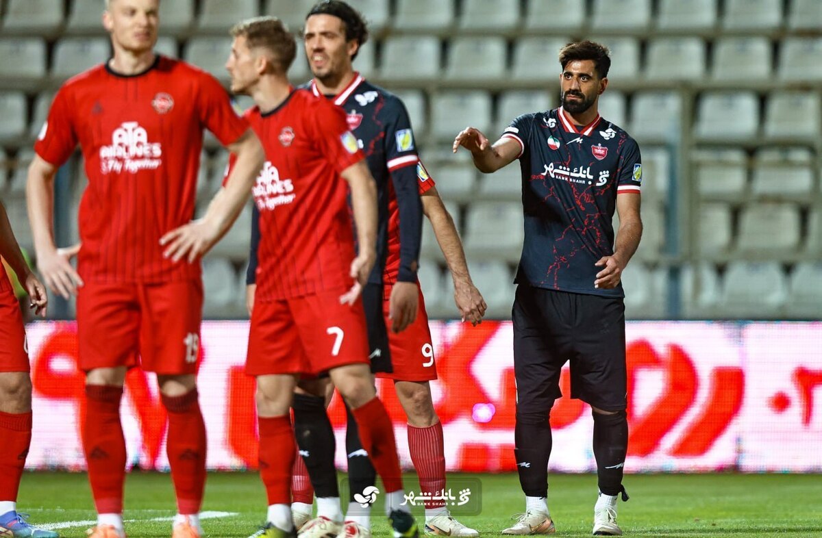 مصاف تراکتور - پرسپولیس در جام حذفی به تعویق افتاد