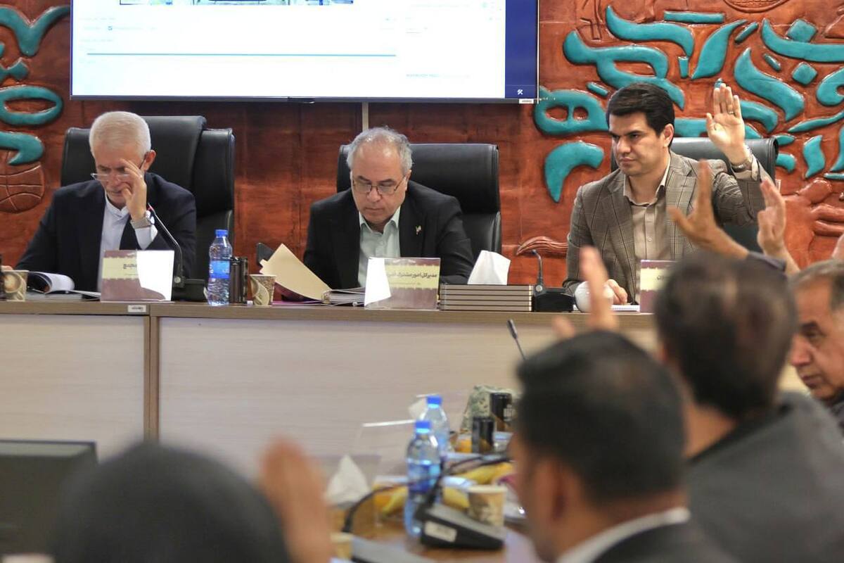 عزیزی: زمانی می‌توانیم ورزشکار را مواخذه کنیم که به او امکانات داده باشیم  کادر سرپرستی بحرین نشان داد که باید کار را بدون ترس به دست جوانان داد