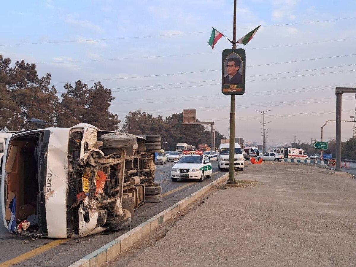 واژگونی مینی‌بوس در ورودی صالح‌آباد ۶ مصدوم بر جای گذاشت