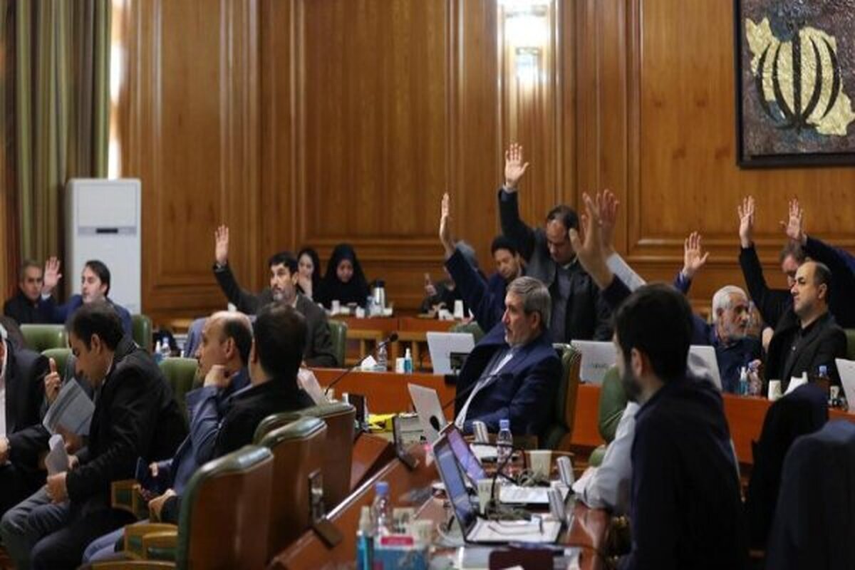 تهران یک گام به مدیریت پایدار آب نزدیک‌تر شد؛ طرح تراواسازی معابر به تصویب رسید