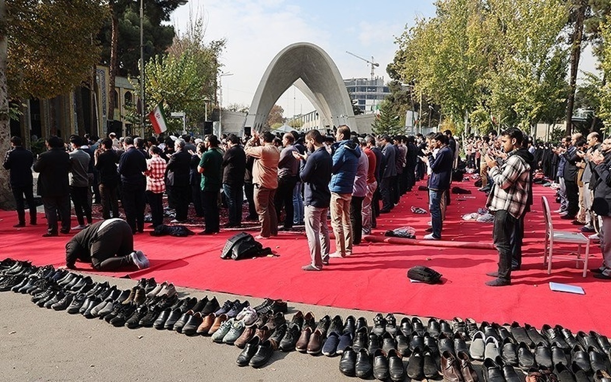 اقامه نماز باران در دانشگاه علم وصنعت