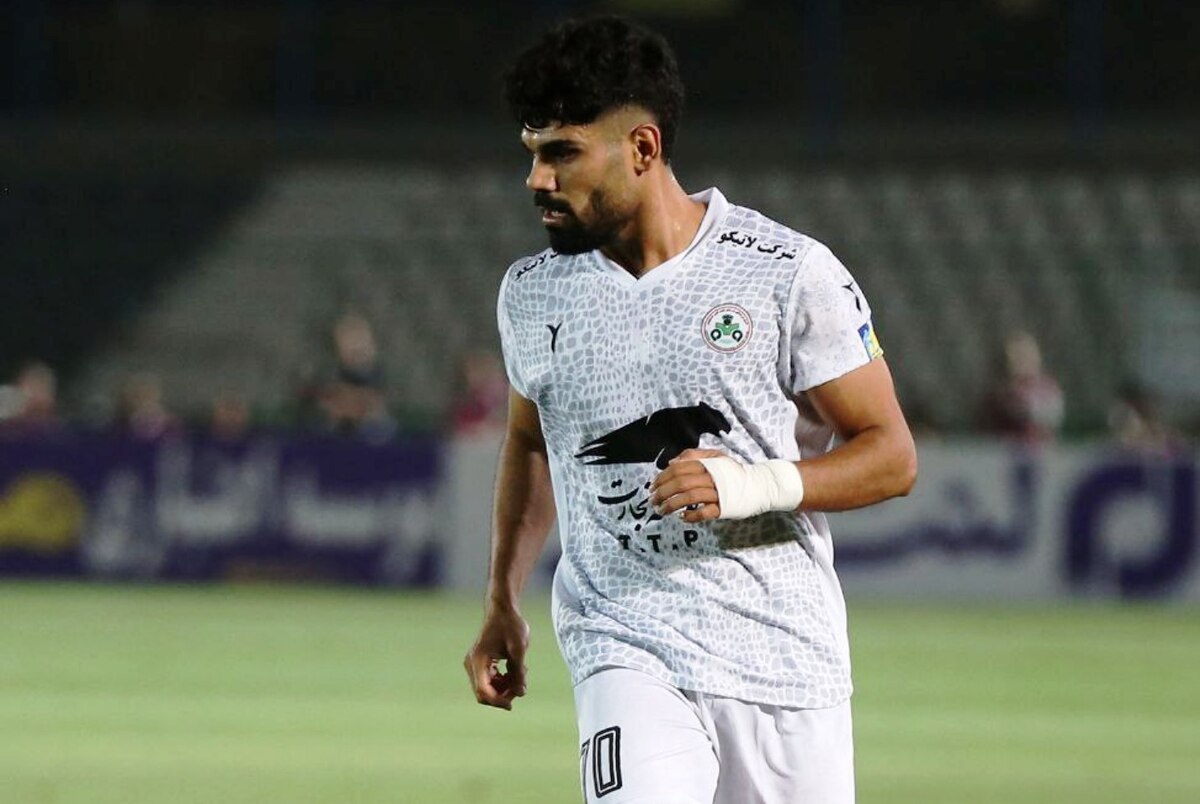 لطیفی: مقابل چادرملو اسیر قانون نانوشته فوتبال شدیم  موظف به گلزنی مقابل خیبر هستم