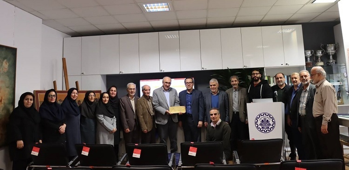 رونمایی از ابزار‌های فنی و مهندسی و هدایای بارگاه امام علی (ع) در دانشگاه صنعتی شریف