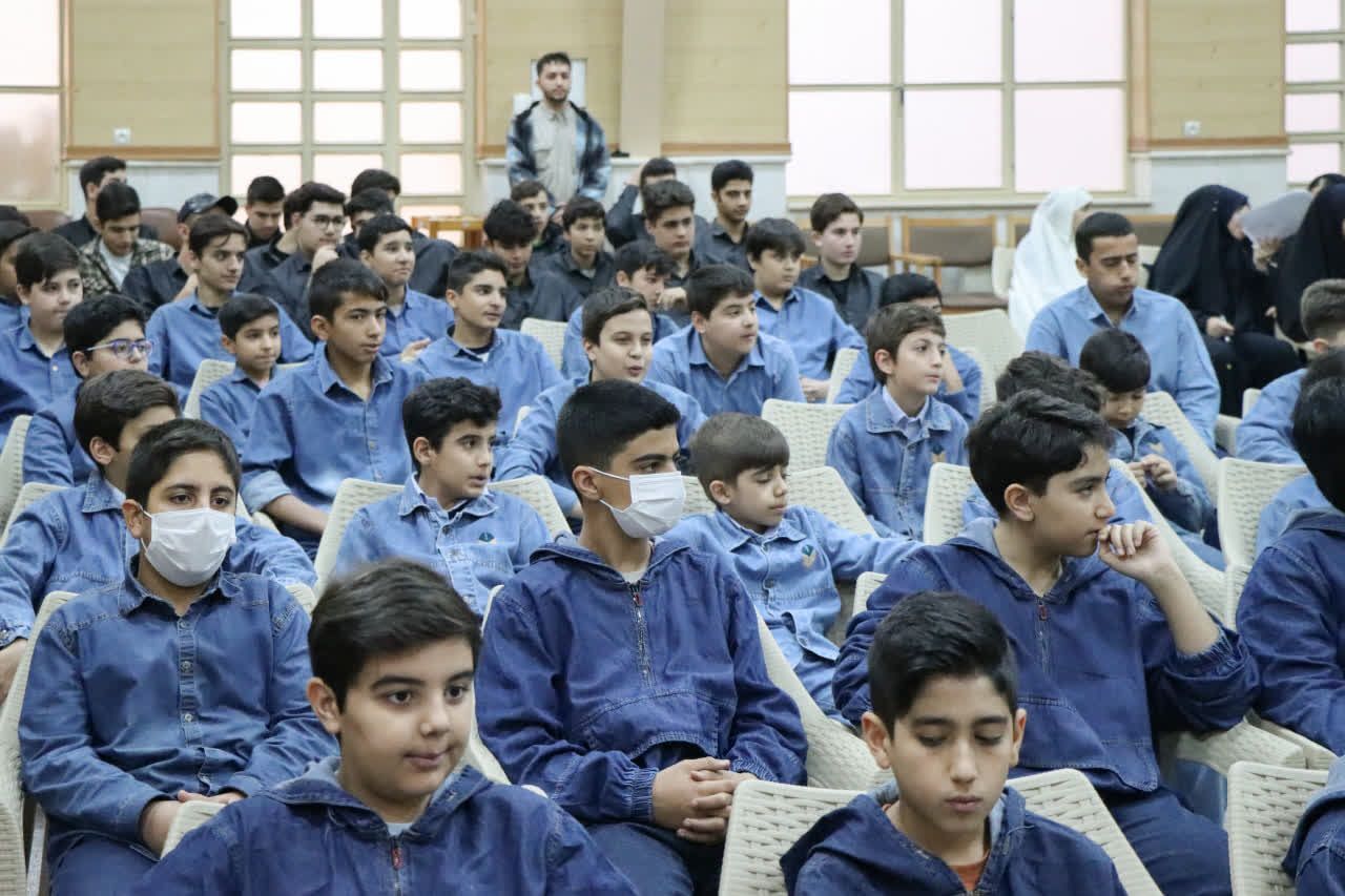 درخواست نماینده ولیفقیه در زنجان از دانشآموزان؛ تأکید بر مطالعه عمیق و مشارکت در حل مسائل جامعه درخواست نماینده ولیفقیه در زنجان از دانشآموزان؛ تأکید بر مطالعه عمیق و مشارکت در حل مسائل جامعه