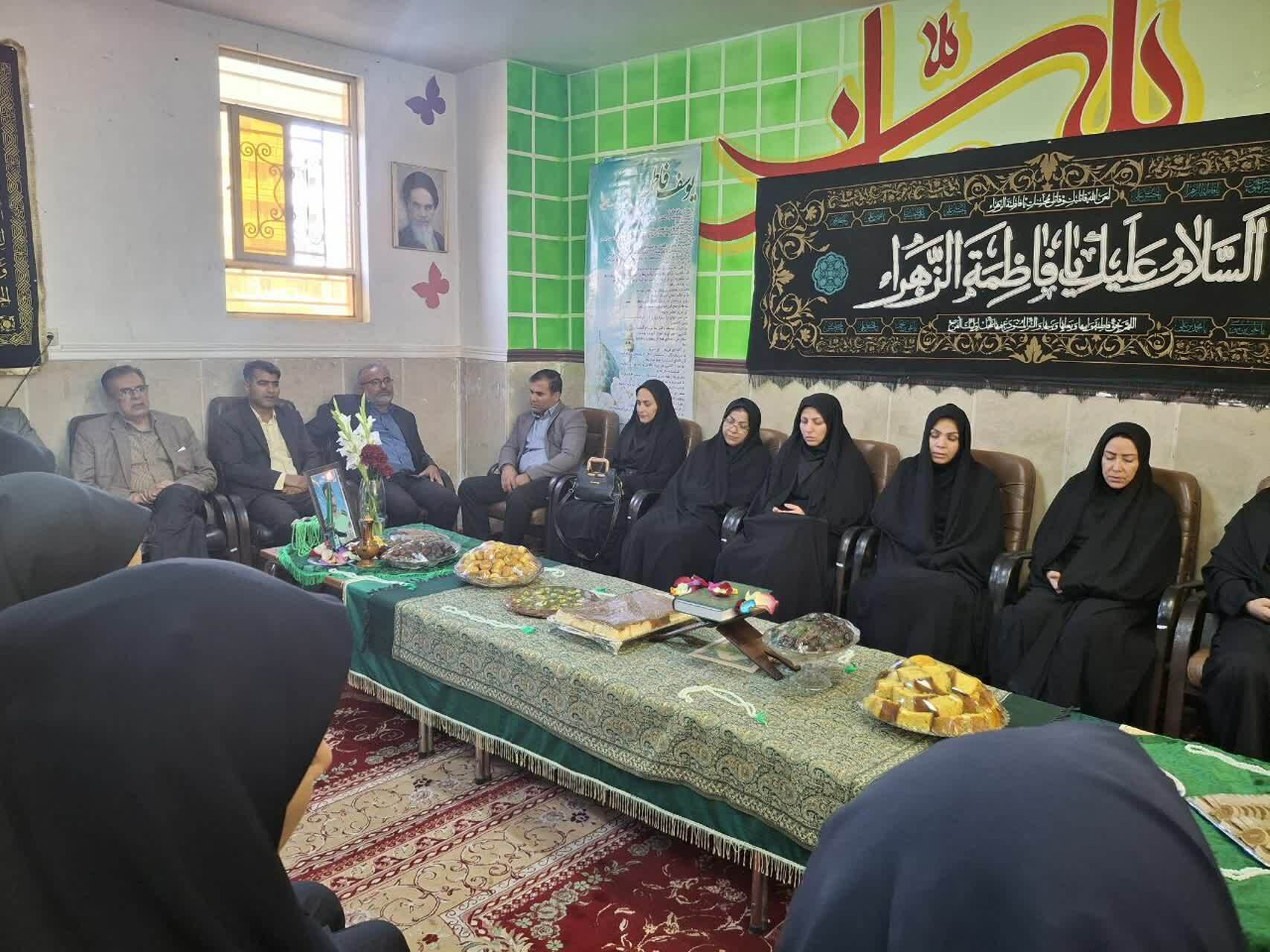 ستوان یکم حیدری در مسیر تکلیف الهی به شهادت رسید؛ تجلیل از یک نمونه بارز ایثار در مسیر آرمانهای مقدس ستوان یکم حیدری در مسیر تکلیف الهی به شهادت رسید؛ تجلیل از یک نمونه بارز ایثار در مسیر آرمانهای مقدس