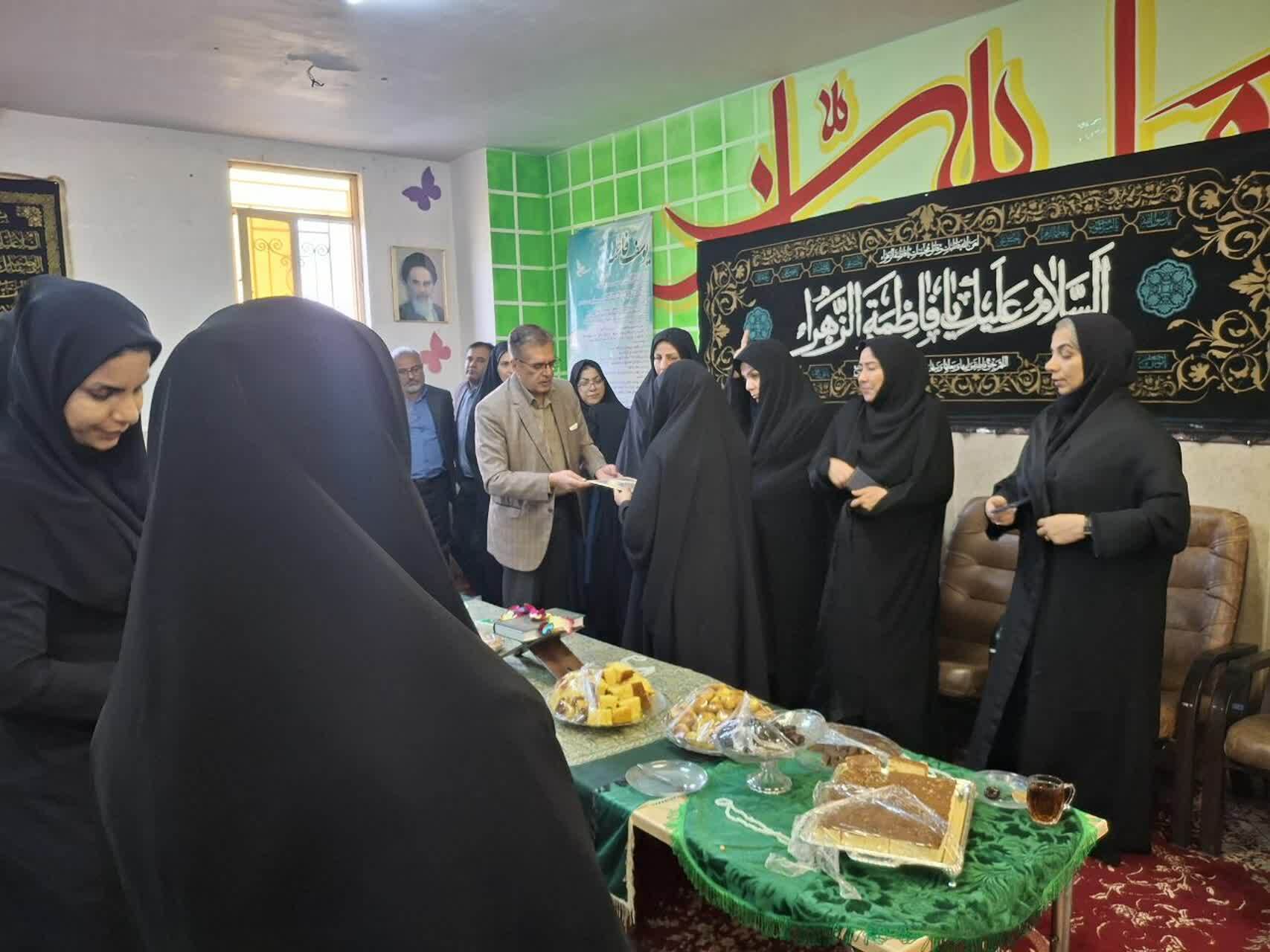 ستوان یکم حیدری در مسیر تکلیف الهی به شهادت رسید؛ تجلیل از یک نمونه بارز ایثار در مسیر آرمانهای مقدس ستوان یکم حیدری در مسیر تکلیف الهی به شهادت رسید؛ تجلیل از یک نمونه بارز ایثار در مسیر آرمانهای مقدس