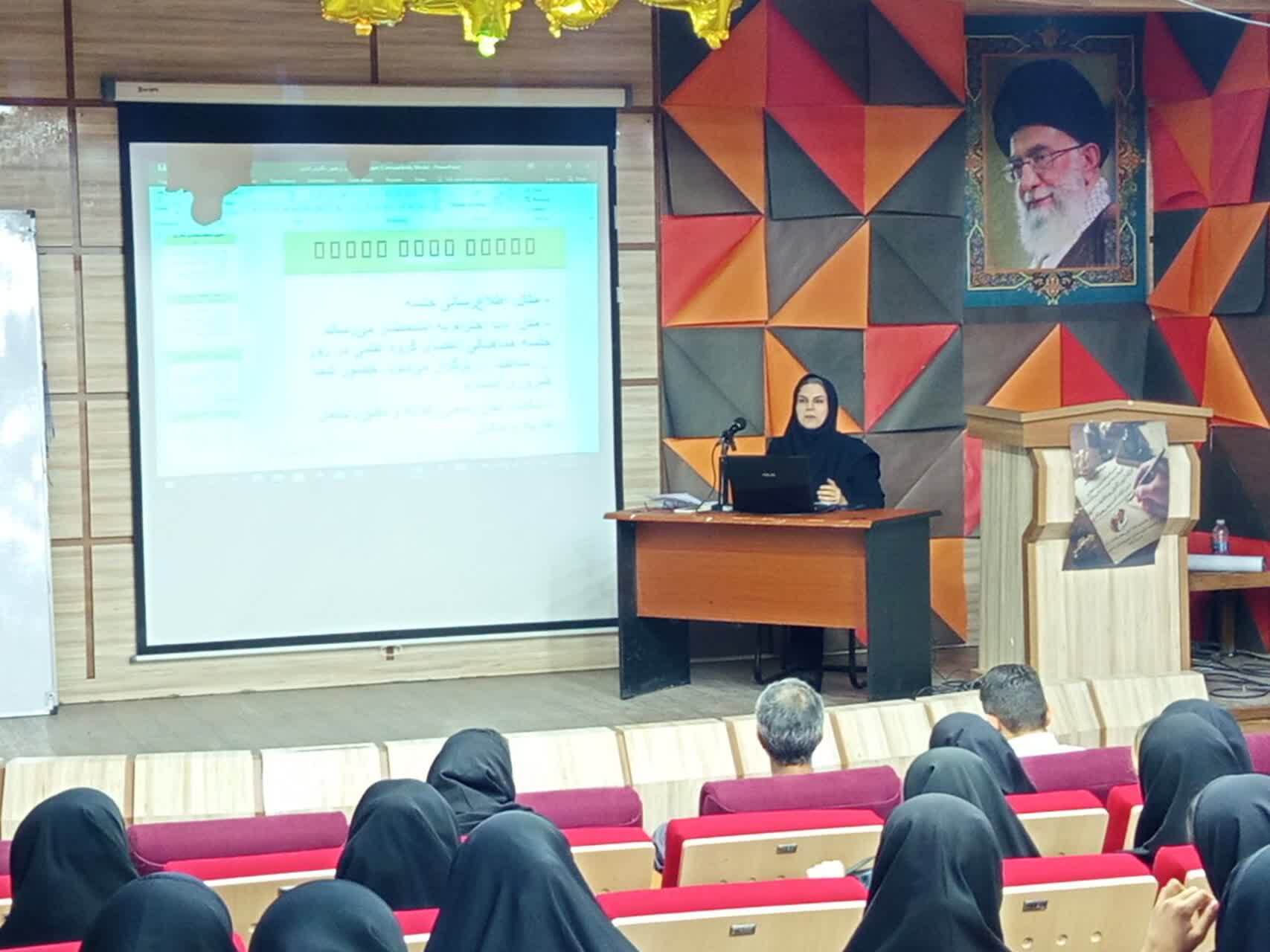 اهمیت تسلط دانشجویان بر استاندارد&zwnj;های مکاتبات رسمی برای ورود به محیط کار