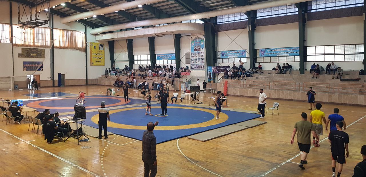 آغاز مسابقات کشتی آزاد و فرنگی دانشجویان دانشگاه آزاد مازندران