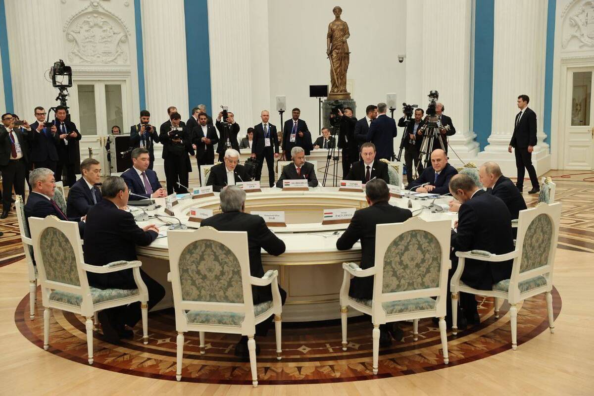 دیدار رؤسای هیأت‌های شرکت‌کننده در اجلاس نخست‌وزیران سازمان همکاری شانگهای با پوتین