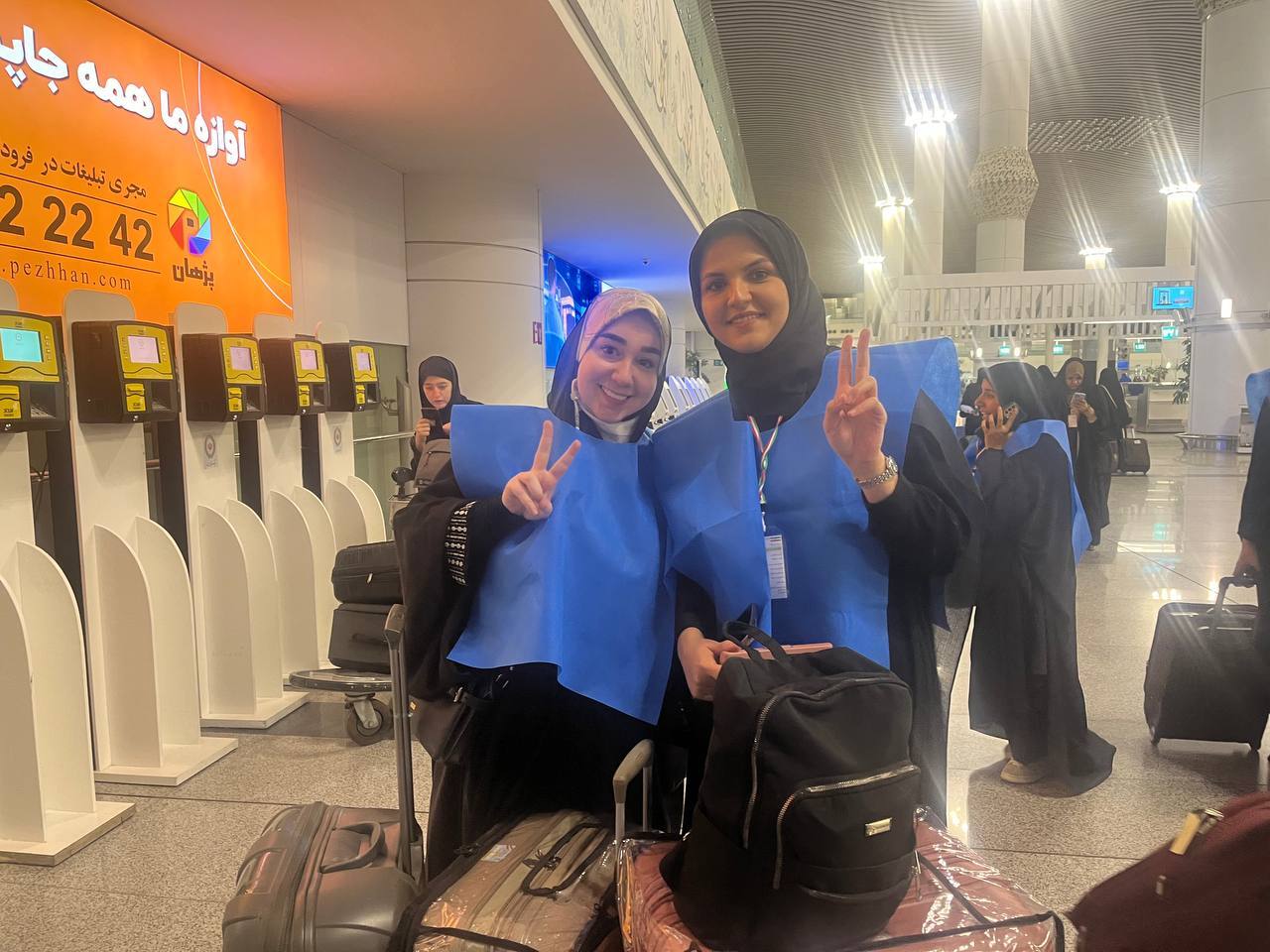 رؤیایی که محال بود، اما خدا نوشتش پرواز دلها از «ترمینال سلام» تا مدینهالنبی؛ روایت لحظههای اشک و دعا در سفر دانشجویان به مدینه