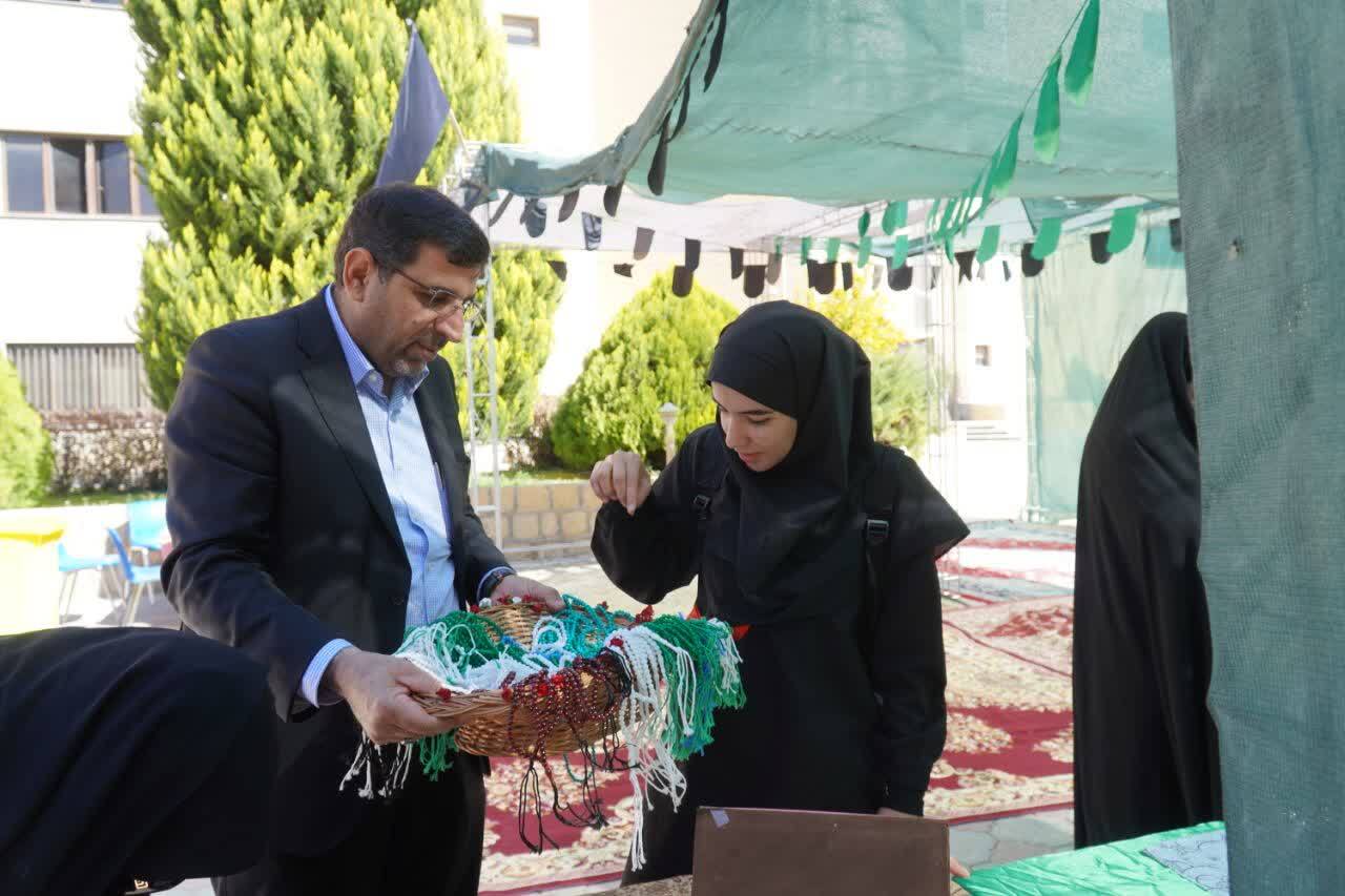 اقامه نماز جماعت، مسابقات قرآنی و برنامههای فرهنگی در موکب فاطمی دانشگاه آزاد شیراز اقامه نماز جماعت، مسابقات قرآنی و برنامههای فرهنگی در موکب فاطمی دانشگاه آزاد شیراز