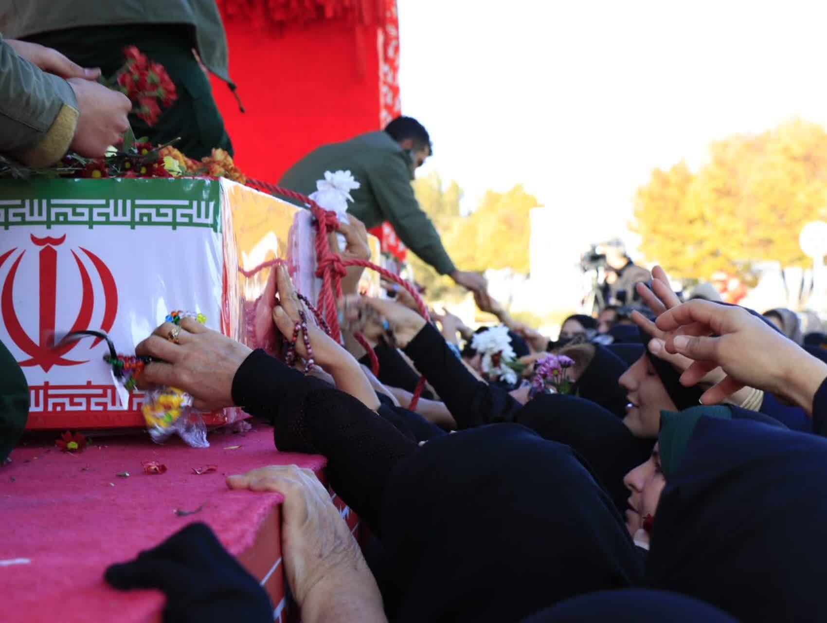 دانشگاه آزاد لنجان میزبان کاروان «اهالی بهشت»؛ برپایی موکب حضرت زهرا (س) برای میزبانی از مردم شهیدپرور دانشگاه آزاد لنجان میزبان کاروان «اهالی بهشت»؛ برپایی موکب حضرت زهرا (س) برای میزبانی از مردم شهیدپرور