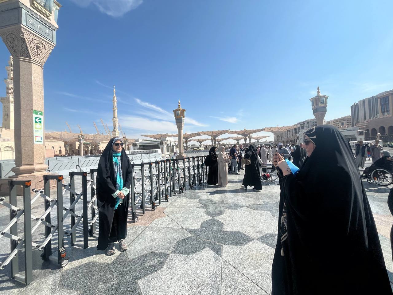 آرامشِ دانشجویی زیر سایه گنبد سبز؛ تجربهای از زیارت فاطمیه در مدینه آرامشِ دانشجویی زیر سایه گنبد سبز؛ تجربهای از زیارت فاطمیه در مدینه