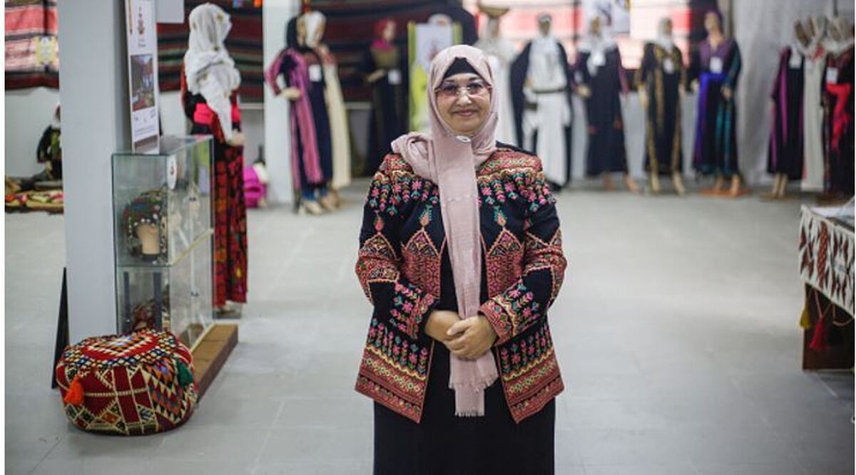 ماموریت یک زن فلسطینی برای بازسازی موزه رفحِ تخریب‌شده