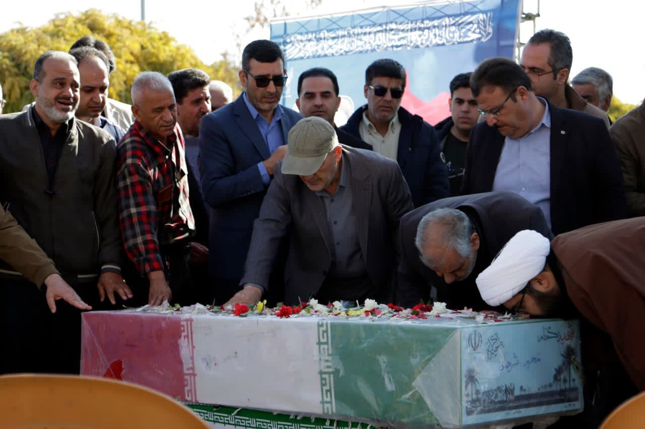 استقبال دانشگاهیان دانشگاه آزاد از پیکر مطهر شهدای گمنام در واحدهای سراسر کشور استقبال دانشگاهیان دانشگاه آزاد از پیکر مطهر شهدای گمنام در واحدهای سراسر کشور