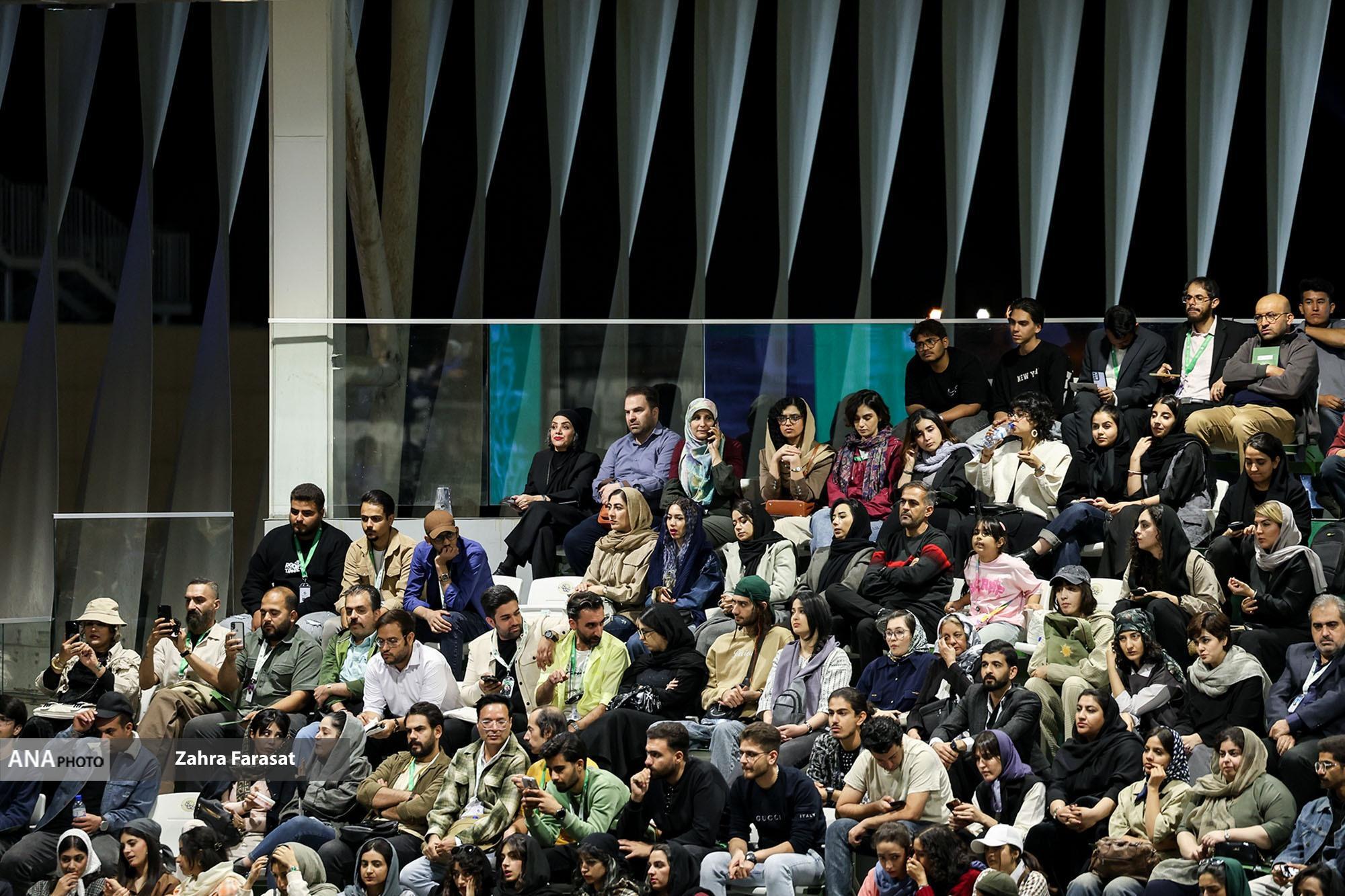 معرفی برگزیدگان چهل و دومین جشنواره فیلم کوتاه تهران/ «خداحافظ آشغال» فیلم منتخب تماشاگران شد معرفی برگزیدگان چهل و دومین جشنواره فیلم کوتاه تهران/ «خداحافظ آشغال» فیلم منتخب تماشاگران شد