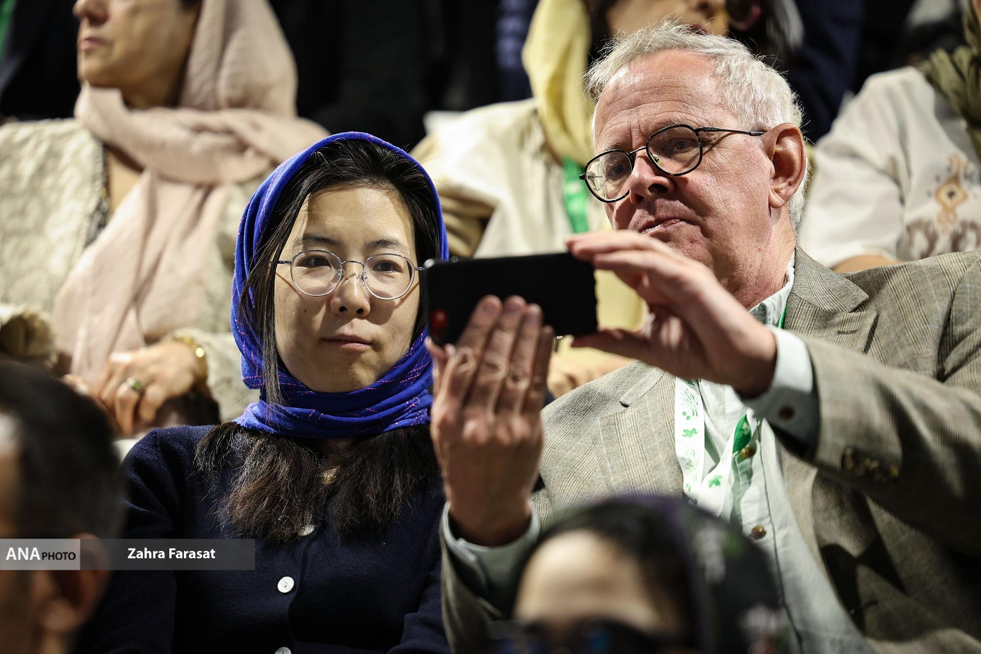 معرفی برگزیدگان چهل و دومین جشنواره فیلم کوتاه تهران/ «خداحافظ آشغال» فیلم منتخب تماشاگران شد معرفی برگزیدگان چهل و دومین جشنواره فیلم کوتاه تهران/ «خداحافظ آشغال» فیلم منتخب تماشاگران شد