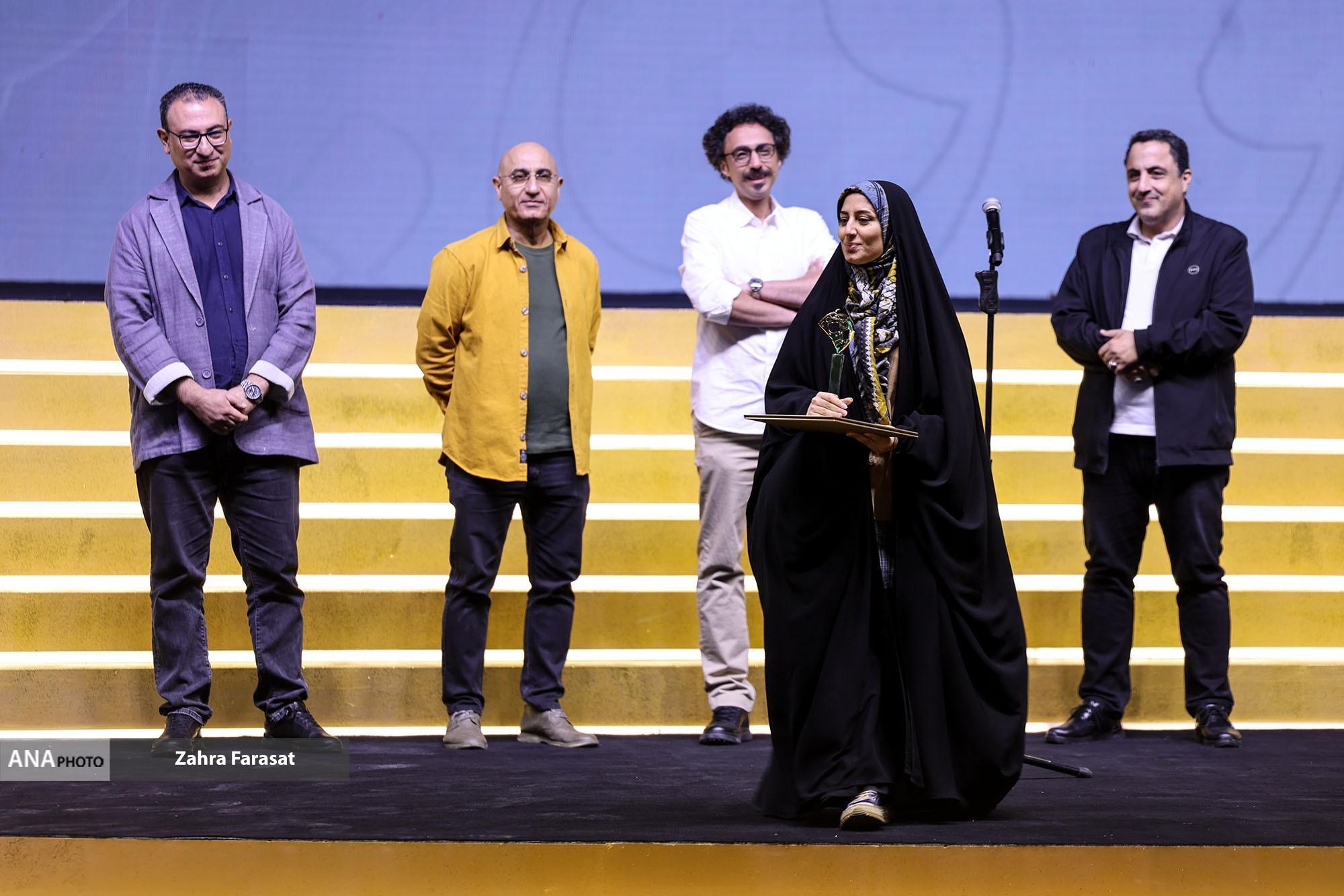 معرفی برگزیدگان چهل و دومین جشنواره فیلم کوتاه تهران/ «خداحافظ آشغال» فیلم منتخب تماشاگران شد معرفی برگزیدگان چهل و دومین جشنواره فیلم کوتاه تهران/ «خداحافظ آشغال» فیلم منتخب تماشاگران شد