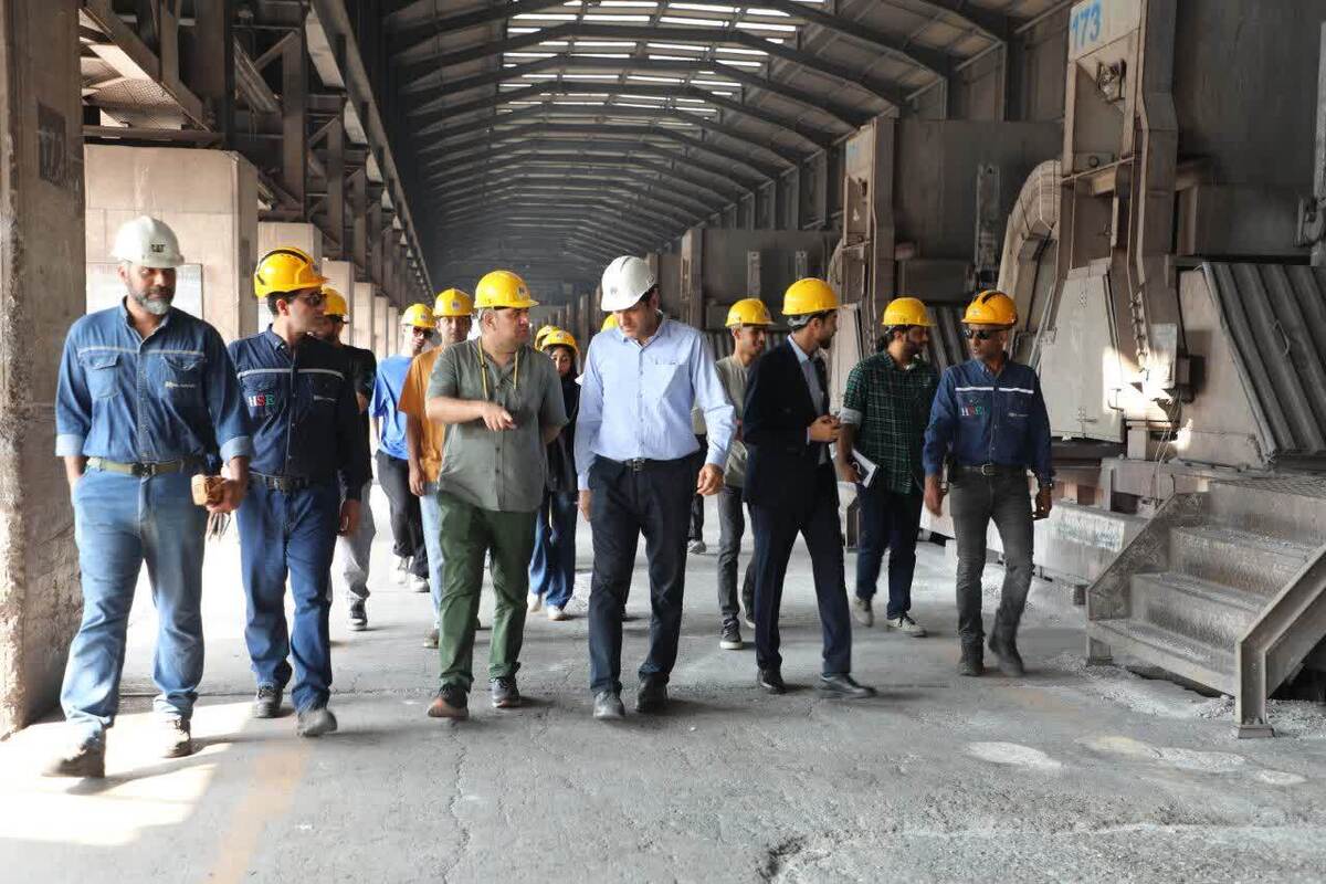 تور پژوهشی نخبگان دانشگاه آزاد برای آشنایی با فرآیندهای پیشرفته آلومینیوم