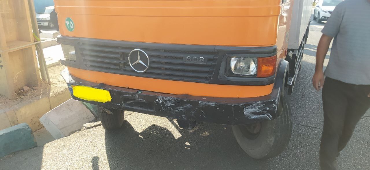 تصادف زنجیرهای کامیون با ۱۵ خودرو در بلوار سیمون بولیوار تهران تصادف زنجیرهای کامیون با ۱۵ خودرو در بلوار سیمون بولیوار تهران