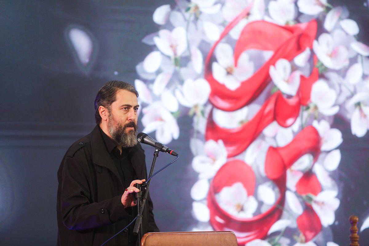 بوی پیراهن یوسف در حرم حضرت معصومه سلام الله علیها | رسالت بانوان در پاسداشت پیراهن امام حسین علیه السلام بوی پیراهن یوسف در حرم حضرت معصومه سلام الله علیها | رسالت بانوان در پاسداشت پیراهن امام حسین علیه السلام