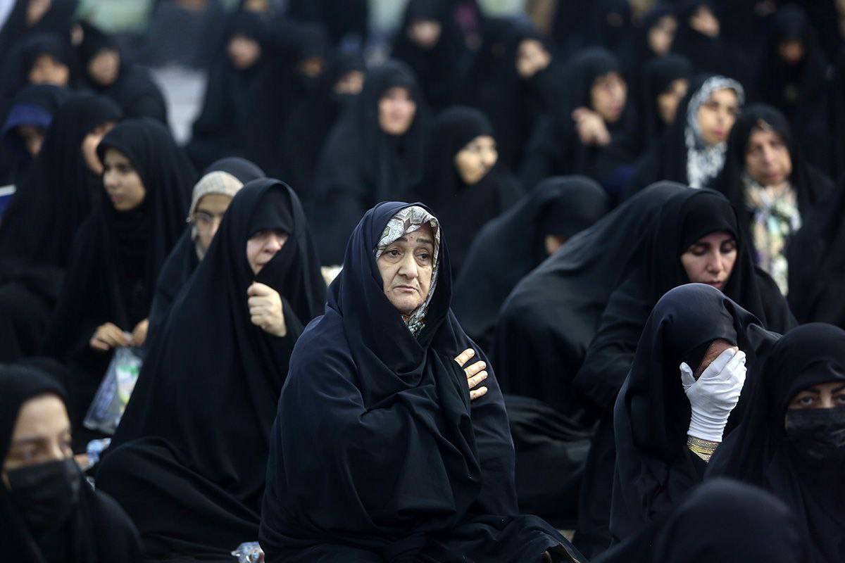 بوی پیراهن یوسف در حرم حضرت معصومه سلام الله علیها | رسالت بانوان در پاسداشت پیراهن امام حسین علیه السلام بوی پیراهن یوسف در حرم حضرت معصومه سلام الله علیها | رسالت بانوان در پاسداشت پیراهن امام حسین علیه السلام