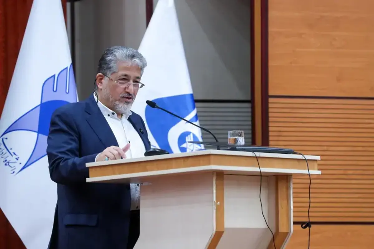 پرستاران افسران خط مقدم مجاهدت در فراز و فرود‌های زیست اجتماعی هستند